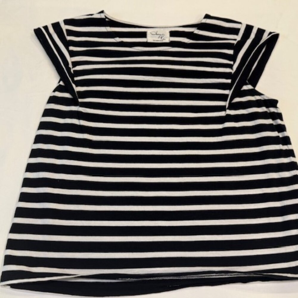Women's Black and White Stripped Shirt Size Large